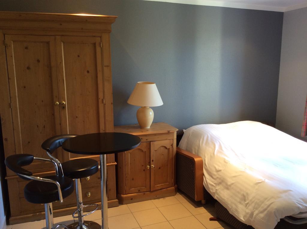Residence Hotel Les Ducs De Chevreuse Avec Hebergement, Repas & Pdj, Seminaire, Bureau & Parking Pokoj fotografie